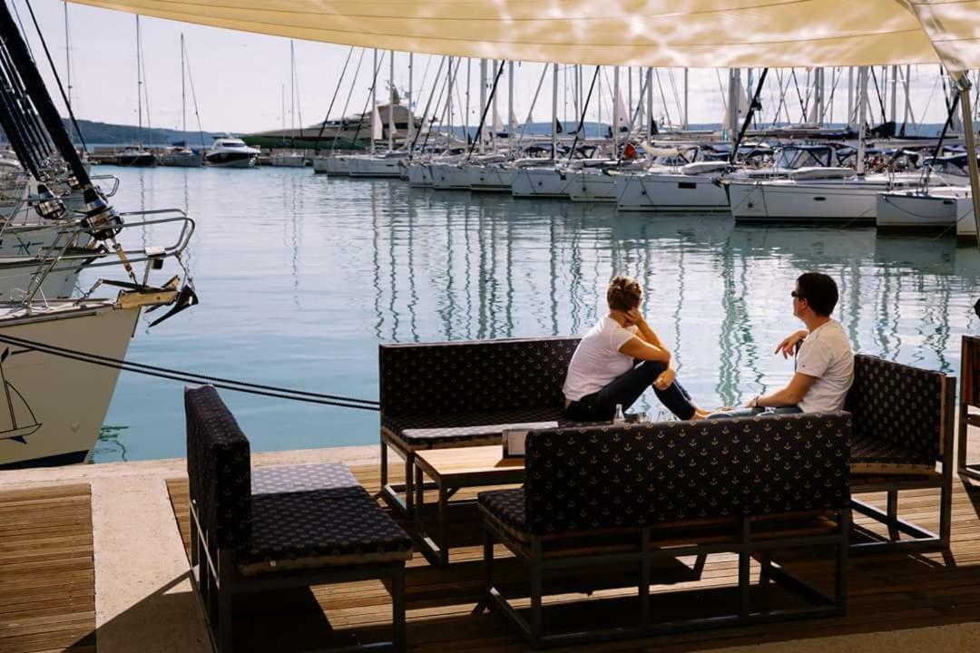 Modern Apartment Near Split & Trogir Kaštela 外观 照片