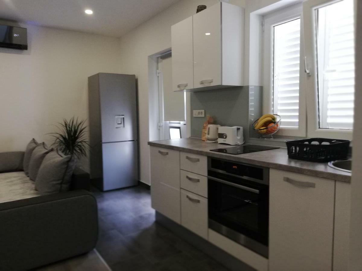 Modern Apartment Near Split & Trogir Kaštela 外观 照片
